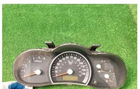 KIA Carnival Speedometer (instrument cluster)