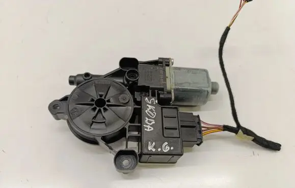 Skoda Enyaq iV Rear door window regulator motor 5Q0959408E