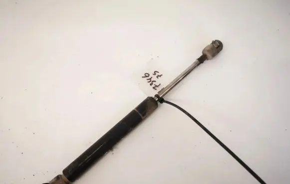 Audi A4 S4 B5 8D Tailgate/trunk strut/damper 8d5827552c