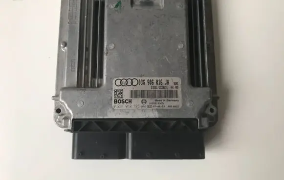 Audi A4 S4 B7 8E 8H Engine control unit/module 03G906016JA 0281012723 1039S19959