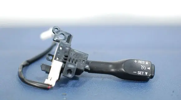 Lexus IS 200-300 Other switches/knobs/shifts 18A174