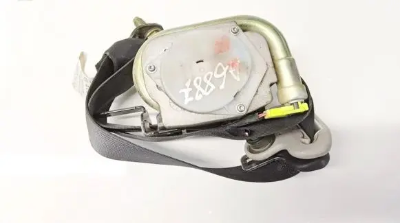 Mazda 6 Front seatbelt