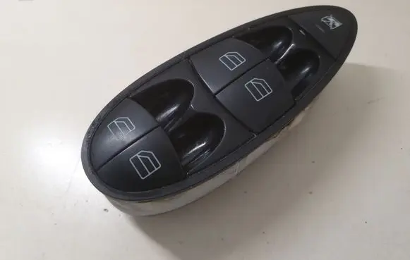 Mercedes-Benz E W211 Electric window control switch A2118210058