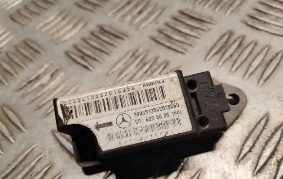 Mercedes-Benz E W210 Airbag deployment crash/impact sensor 0018205626