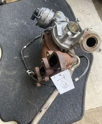 Seat Ibiza IV (6J,6P) Turbo 03P253019