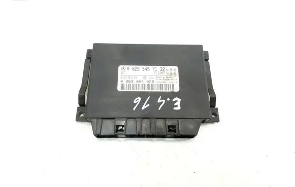 Mercedes-Benz E W211 Parking PDC control unit/module A0255457132