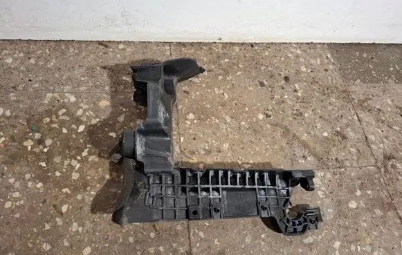 Battery bracket