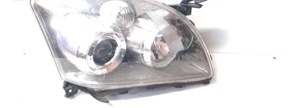 Toyota Avensis T250 Headlight/headlamp