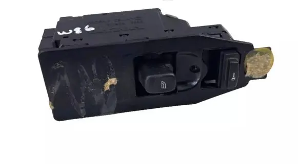 Volvo V70 Electric window control switch 30746075
