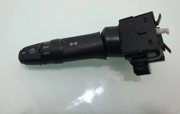 Mitsubishi Pajero Indicator stalk 17D706 E380013