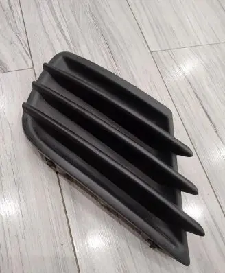 Peugeot 207 Front bumper lower grill 9688075377