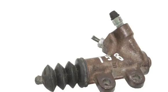 Toyota Avensis T270 Clutch slave cylinder 