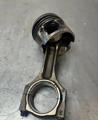 BMW 5 F10 F11 Piston with connecting rod 80101419