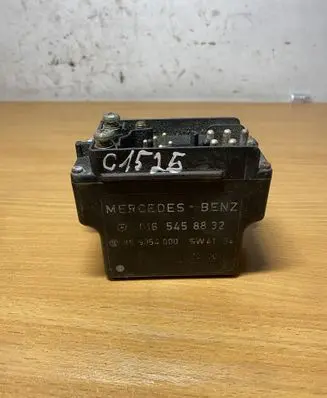 Mercedes-Benz E W210 Glow plug pre-heat relay 0165458832 C1525