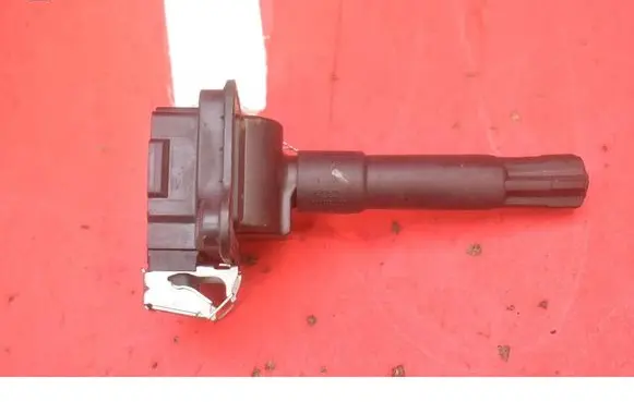 Audi A4 S4 B5 8D High voltage ignition coil 058905105