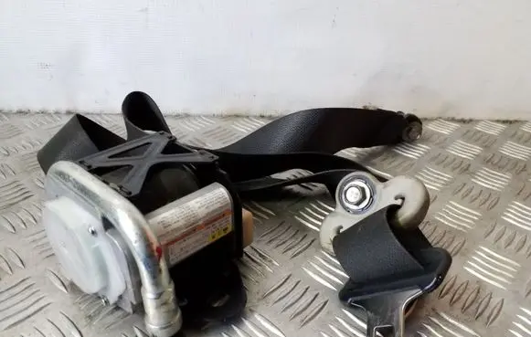 Suzuki Grand Vitara II Front seatbelt 8492065J0