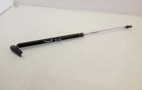 Subaru Forester SF Tailgate/trunk strut/damper