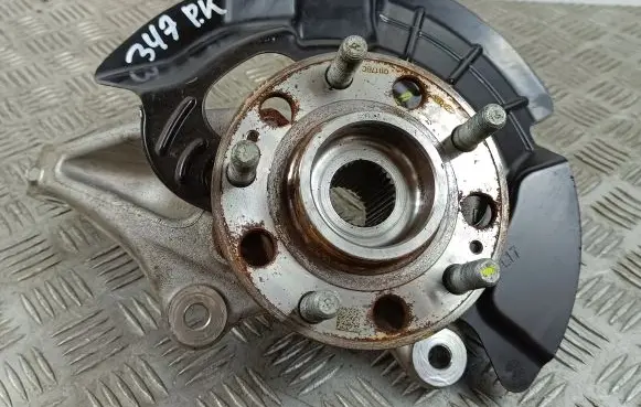 Hyundai Tucson IV NX4 Front wheel hub