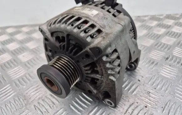 BMW X1 E84 Generator/alternator 7605061 14V210A 1042106401