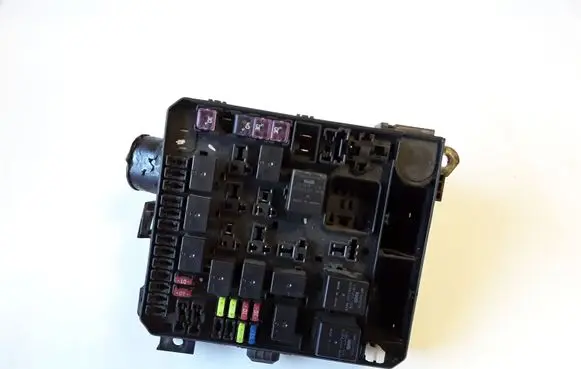 Mitsubishi Outlander Fuse module PR07400000