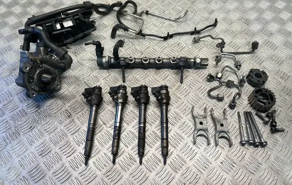 Volkswagen Touran II Fuel injection system set 03L130755D 03L089M 03L130277J