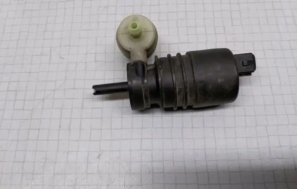 Opel Astra G Windscreen/windshield washer pump