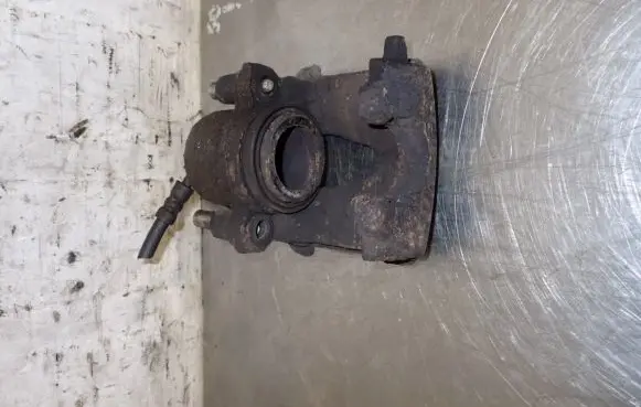 Skoda Fabia Mk2 (5J) Rear brake caliper