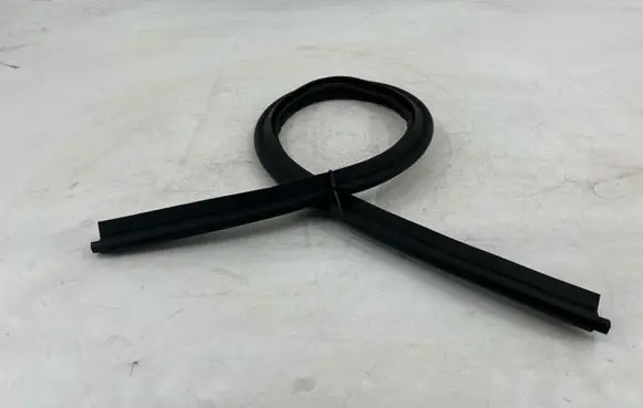 Mercedes-Benz ML W163 Engine compartment rubber 