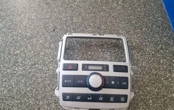 Toyota Avensis Verso Climate control unit 5590044270