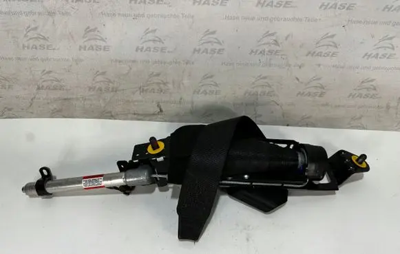 Volvo C30 Seat belt trim 