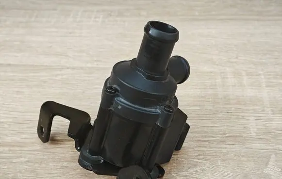 Audi A6 C7 Electric auxiliary coolant/water pump 5Q0965561B