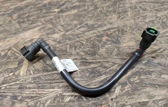 Maserati Quattroporte Fuel line pipe A0004