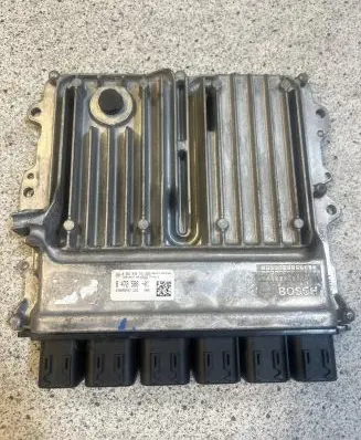 BMW 5 G30 G31 Engine control unit/module ECU 8472586