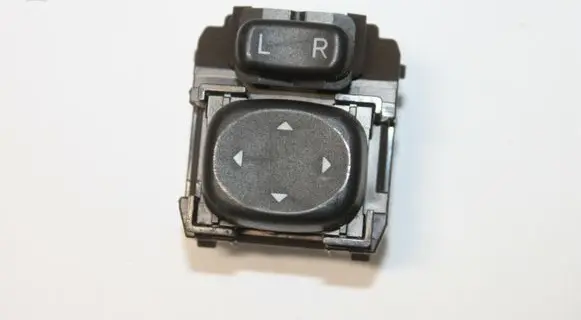 Toyota Avensis T270 Wing mirror switch