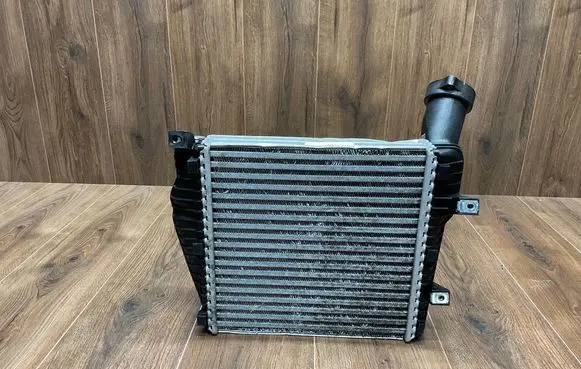 Porsche Cayenne (9PA) Intercooler radiator 7L6145803F