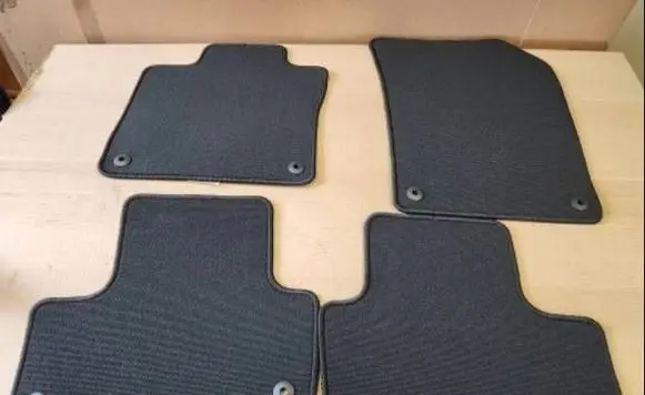 Volvo XC60 Car floor mat set 32216555 NE66797