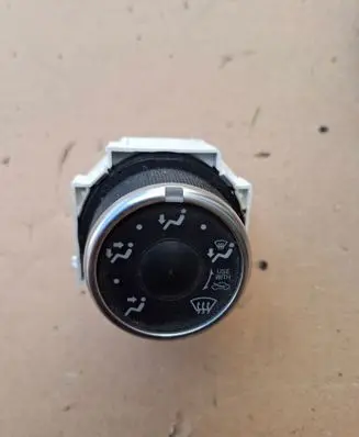 Toyota Yaris Climate control unit 55901758734