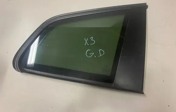 BMW X3 E83 Rear side window 43R00021 E000190 DOT32M13AS2