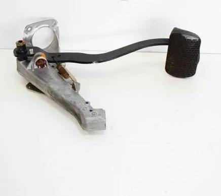 Mercedes-Benz SLC C107 Brake pedal A1072940801