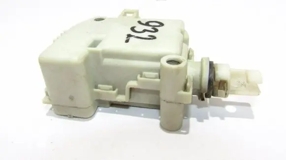 Audi A6 S6 C5 4B Central locking motor 4B0862153