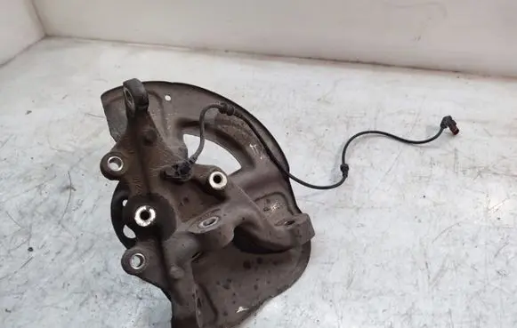 Mercedes-Benz CLS C218 X218 Front wheel hub