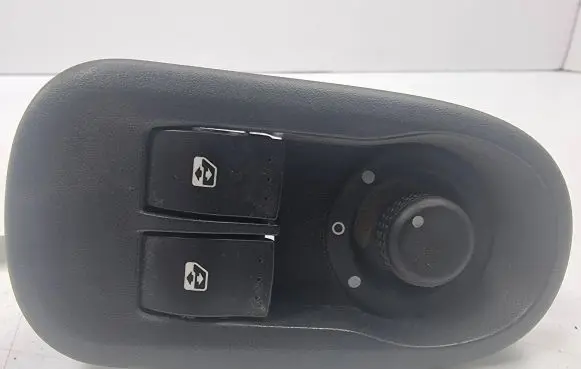 Opel Movano B Electric window control switch 8200637849