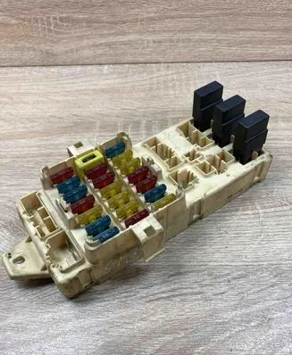 Subaru Impreza I Fuse module 941130
