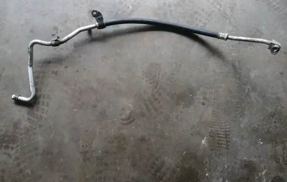 Air conditioning (A/C) pipe/hose