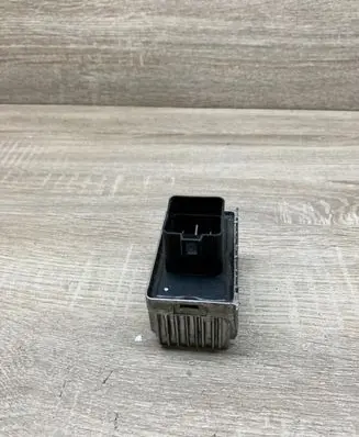 Opel Zafira A Glow plug pre-heat relay HUC0132049