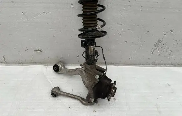 BMW 4 G22 G23 G24 G26 Front shock absorber/damper 6889314 6892516
