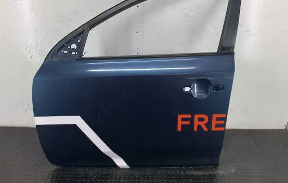 KIA Ceed Front door