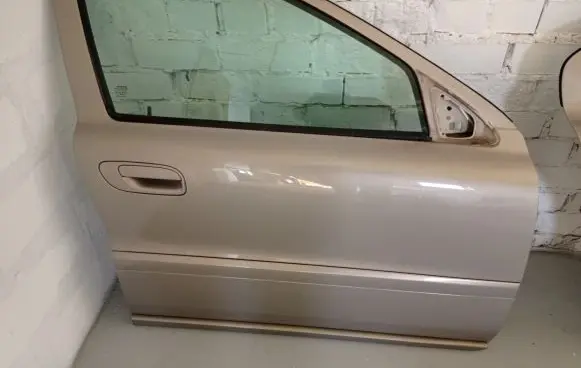 Volvo S60 Front door