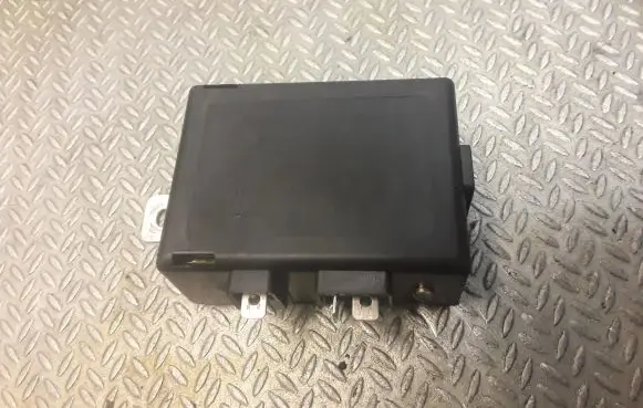 Mercedes-Benz ML W163 Aerial antenna amplifier 1638200289 A1638200289