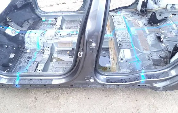 Ford Mondeo MK V Pillar (middle) 